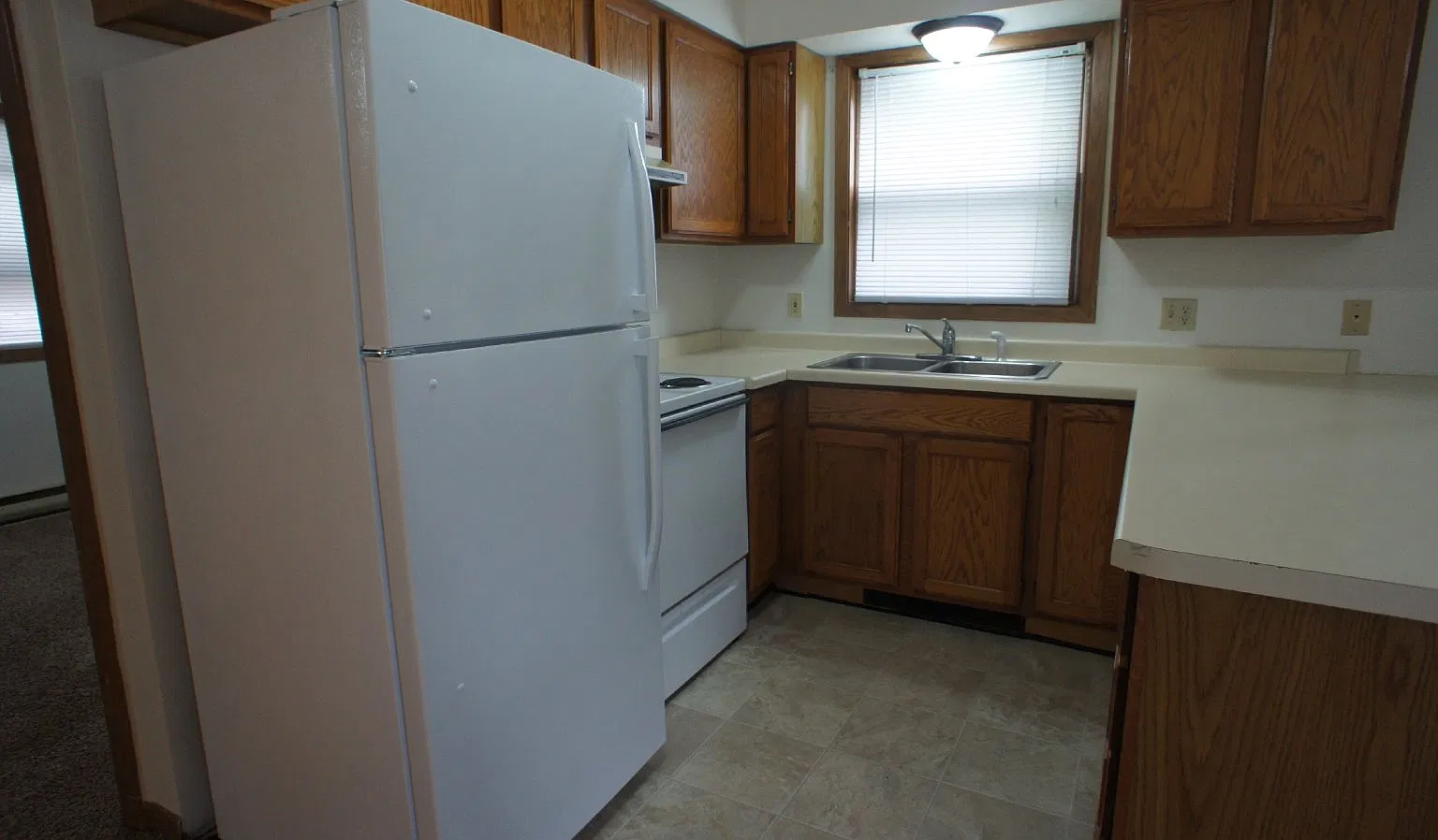 2 bed, 1.0 bath, $829 — Photo 4