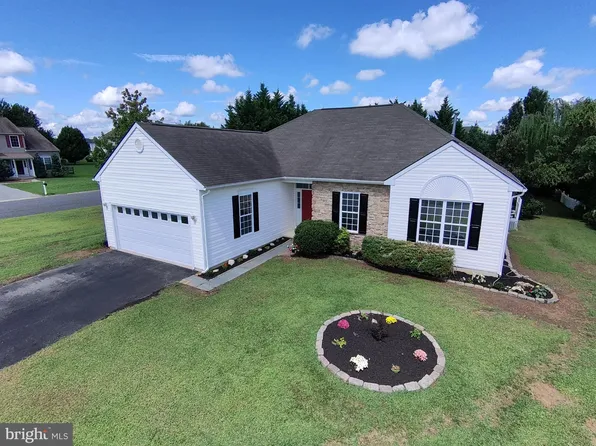 15 Stockton Ln, Dover, DE 19904