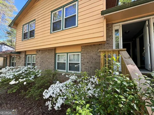 2246 Newgate Dr, Decatur, GA 30035