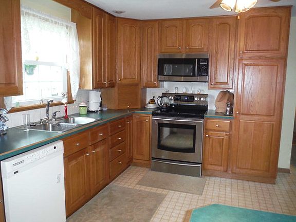 3rd image of 2322 Satinwood Dr