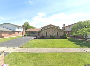 2725 Wind Point Ct, Lynwood, IL