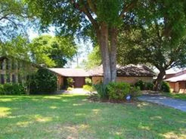 8874 Burning Tree Rd, Pensacola, FL 32514