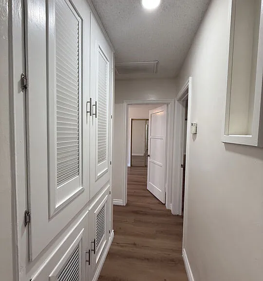 5908 S Fairfax Ave — Photo 13