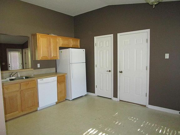 Kitchen, Pantry & Garage Entrance