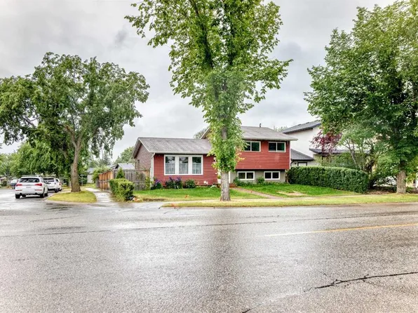 14672 N Deer Ridge Dr SE, Calgary, AB T2J 5Y4