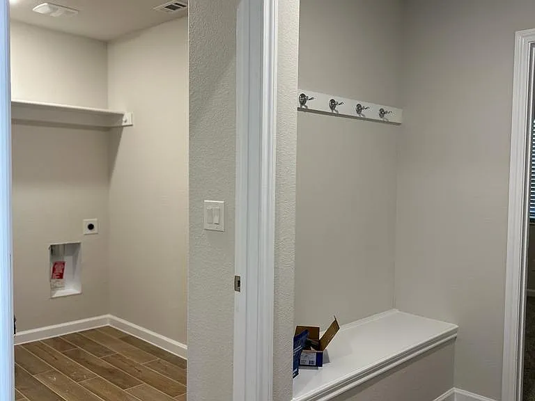 1271 Mill Pl — Photo 6
