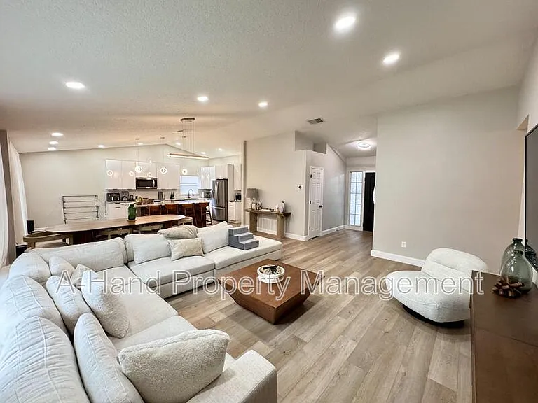 15912 Indian Wells Ct — Photo 23