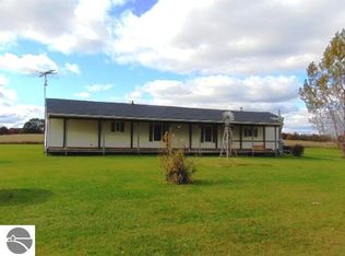 5237 N Douglas Rd, Riverdale, MI 48877