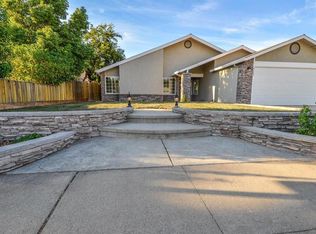 9549 Helio Dr, Sacramento, CA