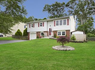 113 Hilltop Rd, Toms River, NJ 08753