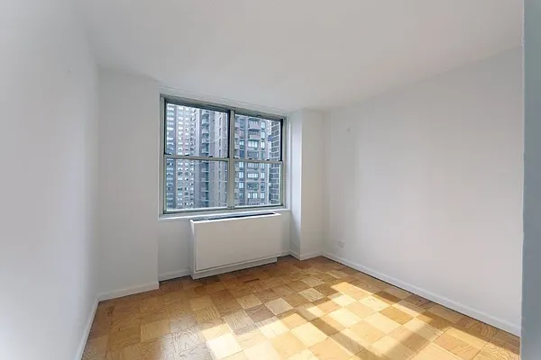 Rented by Manhattan Skyline | media 4