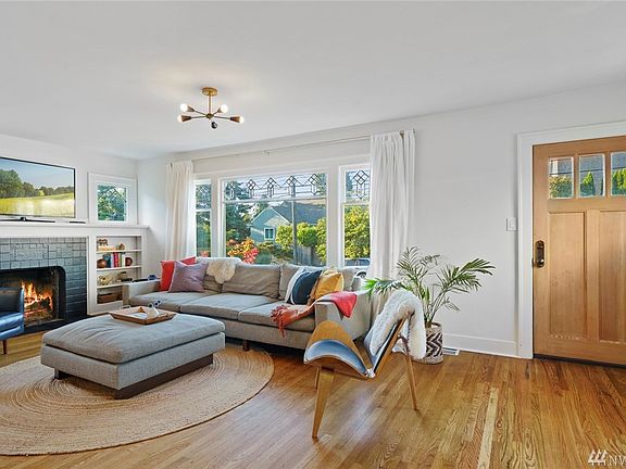 Classic front window