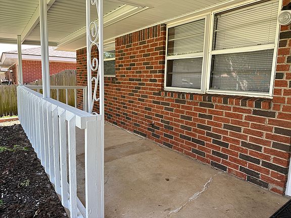 4th image of 1123 Elmhurst Dr