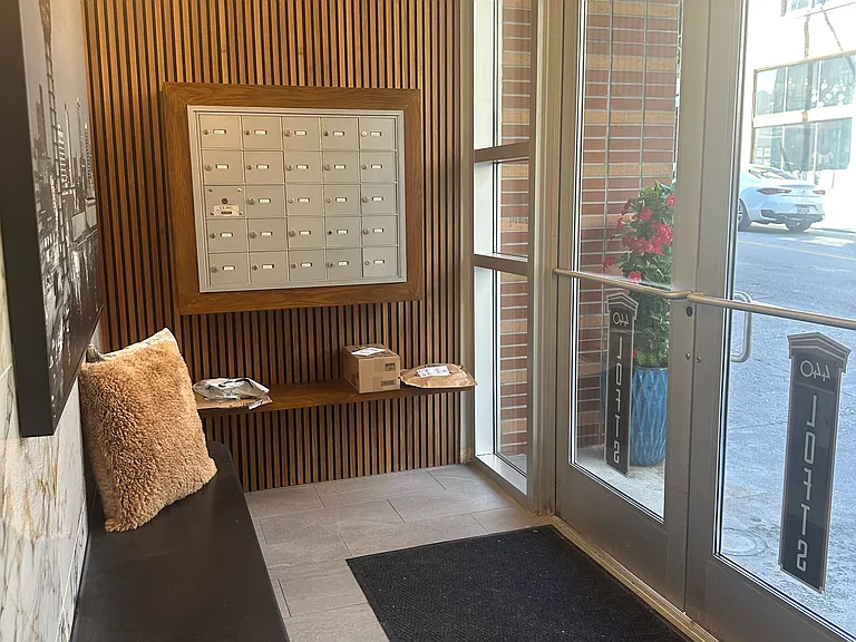 440 Walnut St #402 — Photo 4
