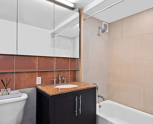 4th image of 555 W 23rd St APT N4j
