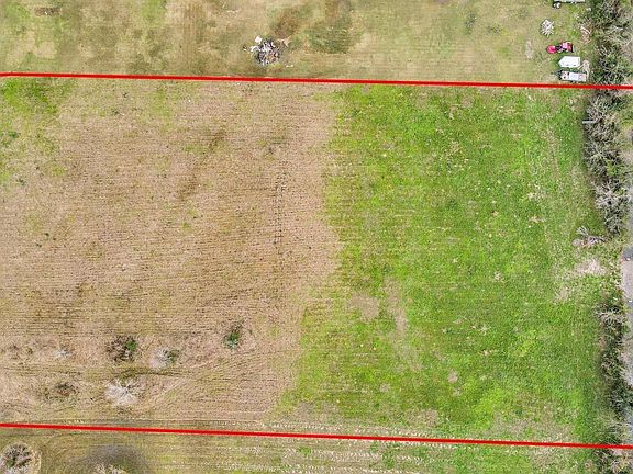 2nd image of 1402 County Road 34