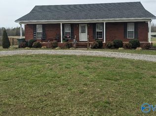 22 Billy Parks Dr, Fayetteville, TN 37334