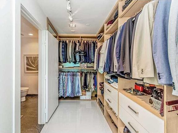 4th image of 900 NE Biscayne Blvd #2510