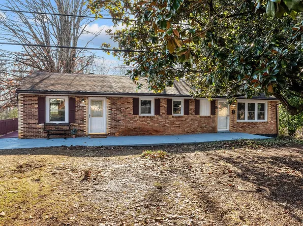 2435 Galts Mill Rd, Madison Heights, VA 24572