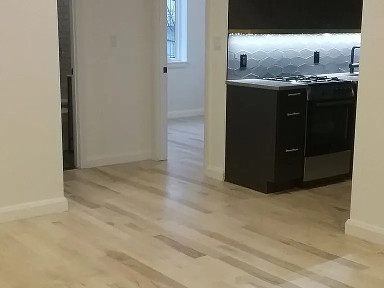 1816 Gates Ave #2AA — Photo 15