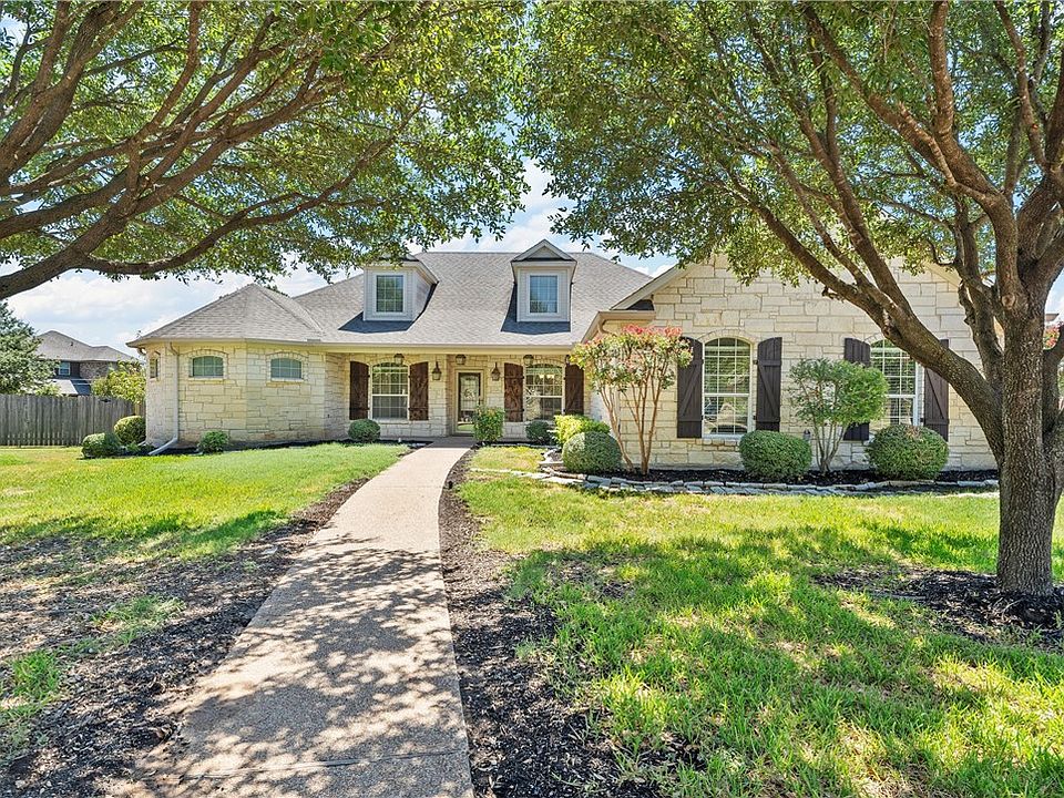 1st image of 103 Pinnacle Ct