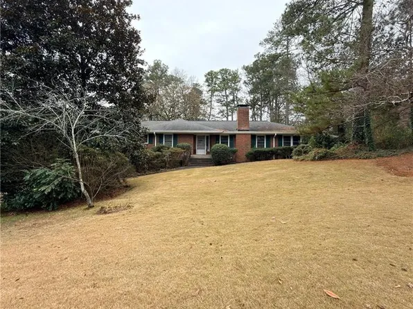 4950 Long Island Dr NW, Sandy Springs, GA 30327