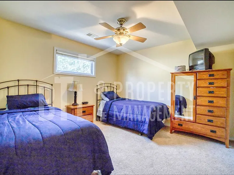 134 Lake Village Ln — Photo 35