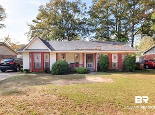 1861 Summer Place Dr E, Mobile, AL 36618