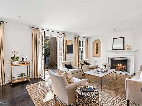 5th image of 1698 32nd St NW