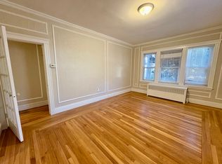 99 Beals St, Brookline, MA 02446