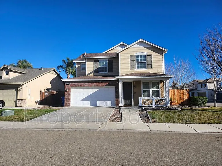 1688 Gathering Ln — Photo 1