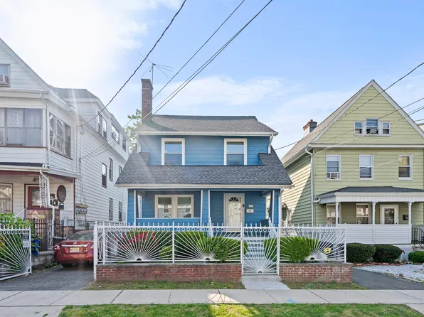 225 N Center St, Orange, NJ 07050