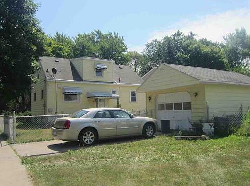2nd image of 1000 Webster St