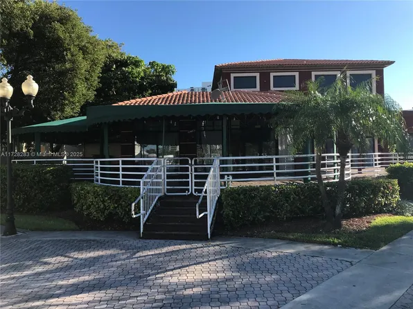 3601 NE 207th St, Miami, FL 33180