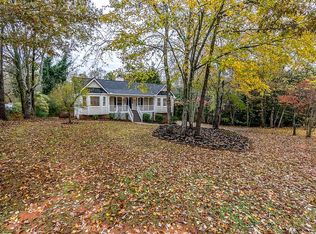 5627 Pipsissewa Dr, Flowery Branch, GA 30542