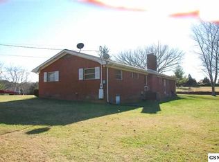 911 Mountain Rd, Clinton, TN 37716