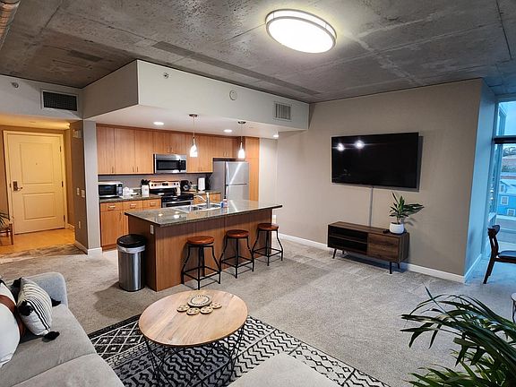 5th image of 607 Park Blvd #607