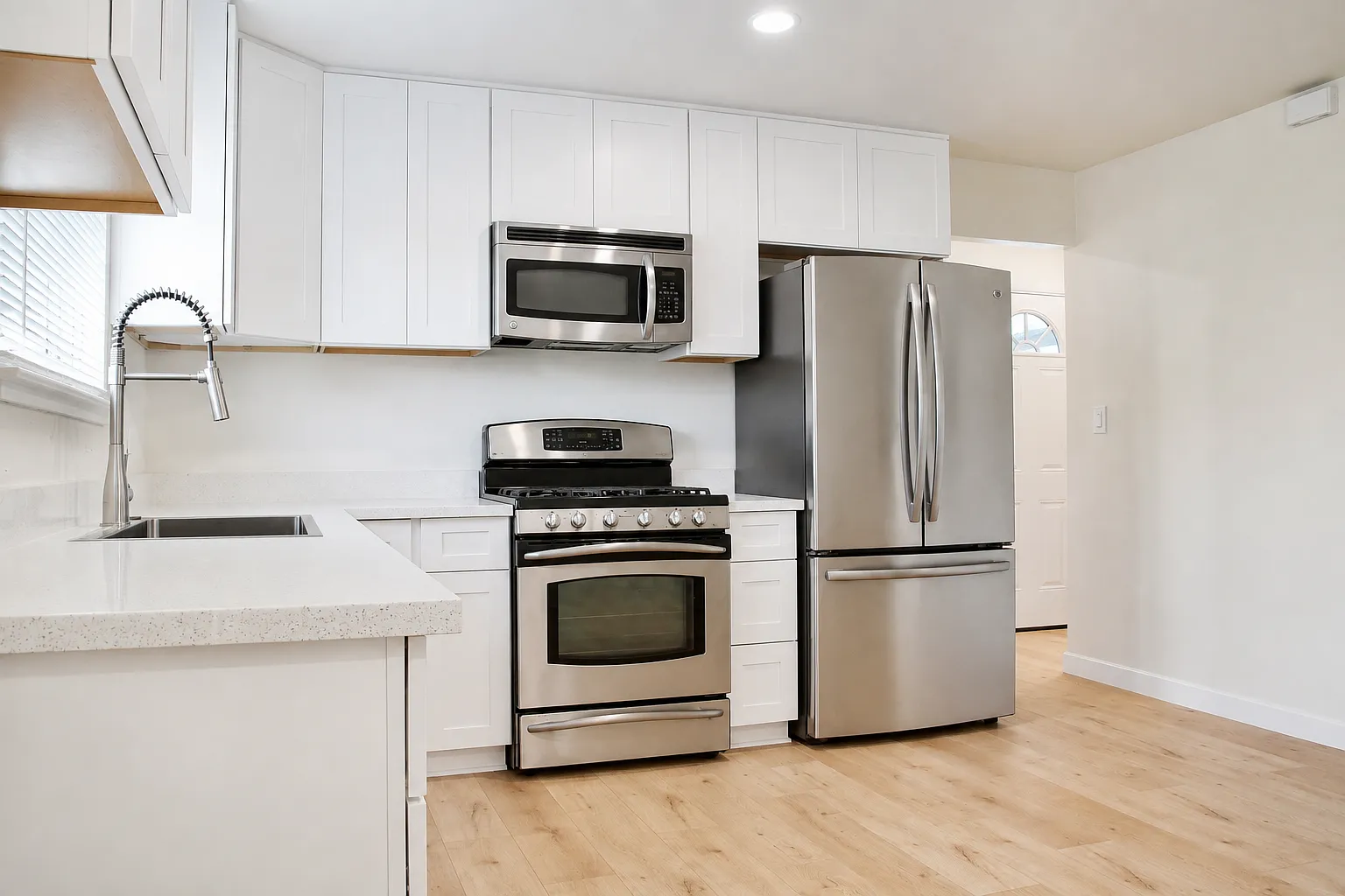 4 bed, 1192 sqft, $2,900 — Photo 4