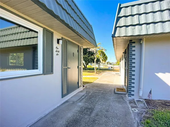 1811 Bedford Ln APT 166, Sun City Center, FL 33573