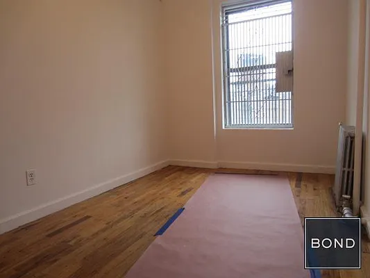 Rented by Bond New York | media 19