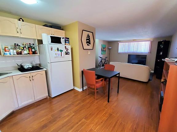 2nd image of 78 Centrepointe Dr