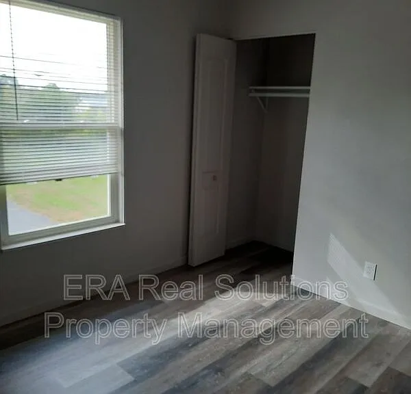 2001 Heritage Dr #6 — Photo 8