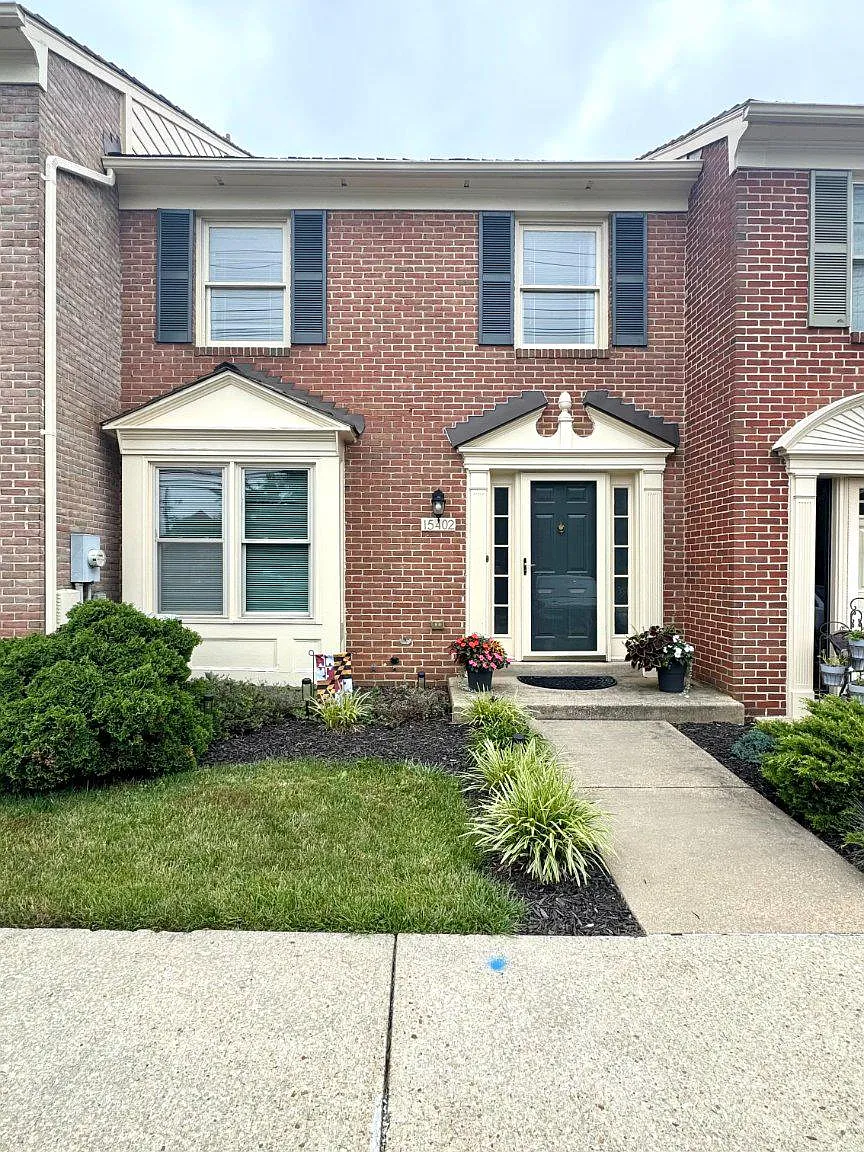 2 bed, 3.0 bath, 1350 sqft, $2,600 — Photo 1