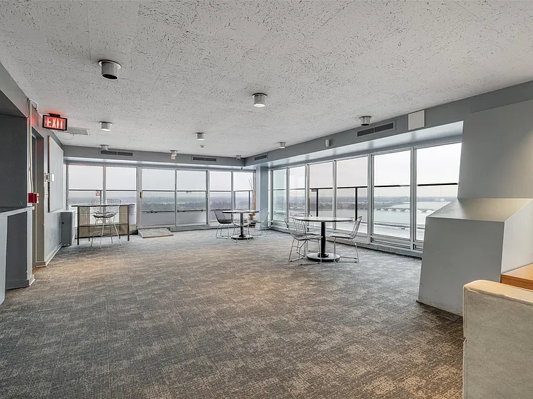 8200 E Jefferson Ave #506 — Photo 32