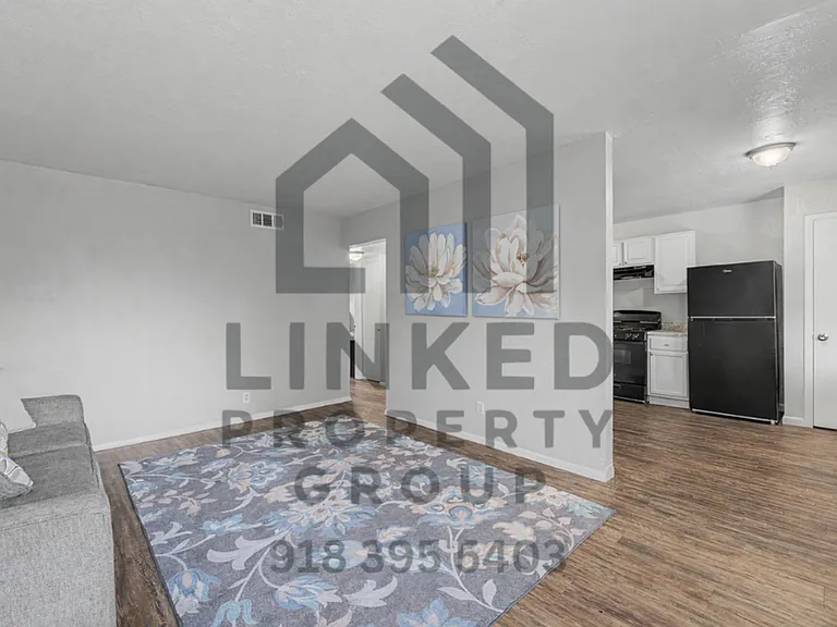 Charl Ann Apartments — Photo 19