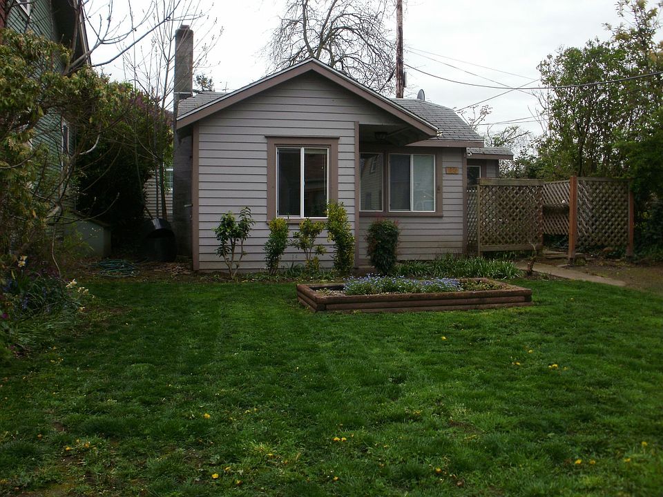 Comfortable cottage near downtown