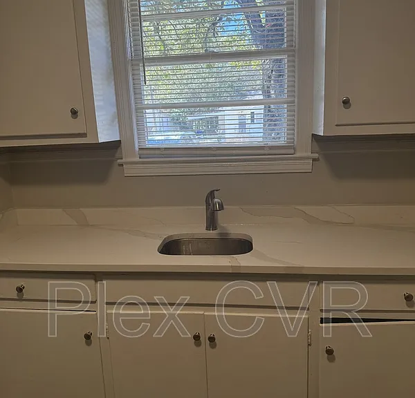 3025 Drake St — Photo 5