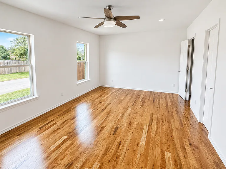 1038 Galloway Ave — Photo 9