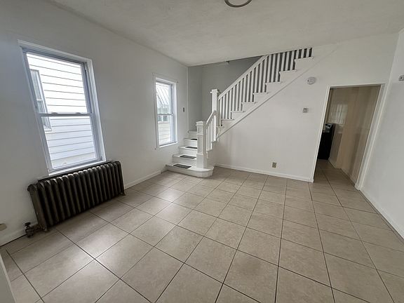 3rd image of 292 Barney St #1