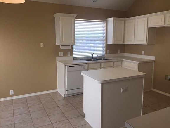 4th image of 129 Pelican Cove Dr
